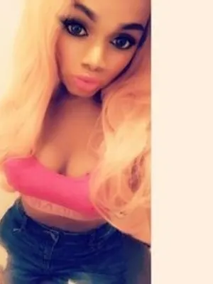 blondiegotperks OnlyFans