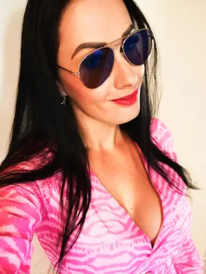brunette.loriena OnlyFans