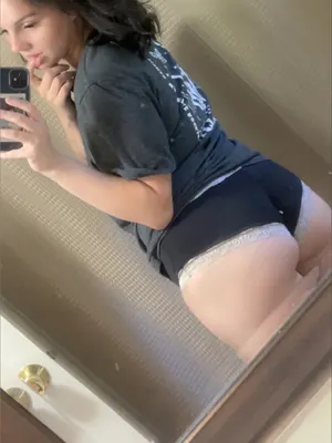 feistyhousewife OnlyFans