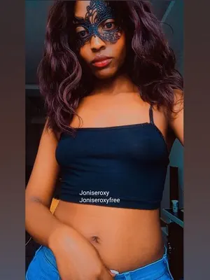 joniseroxy OnlyFans