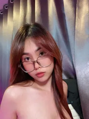 Innocent Asian Doll OnlyFans