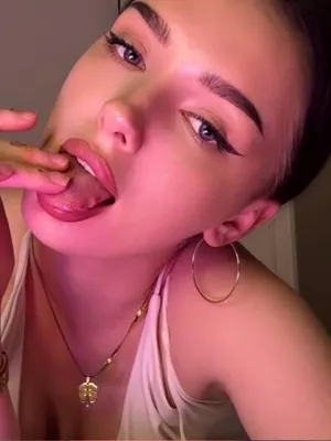 lily_carver OnlyFans
