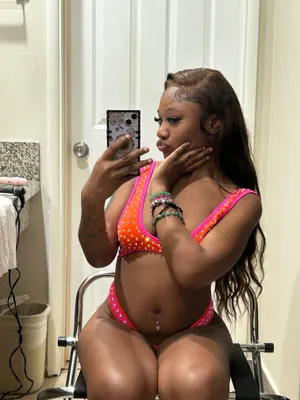 money_kiki OnlyFans