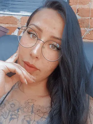 morenaravenaoficial OnlyFans