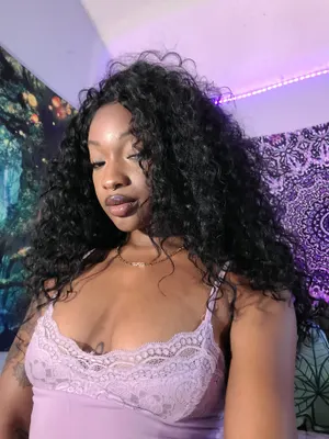 nia_longlegsfree OnlyFans