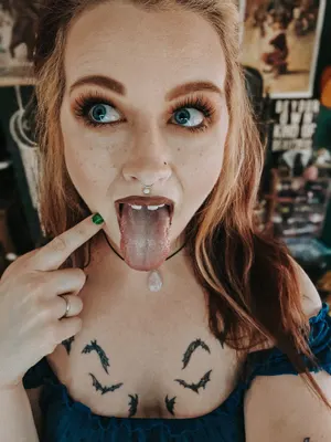 strawberrie_wine OnlyFans