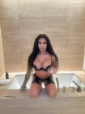 tsmialovee OnlyFans