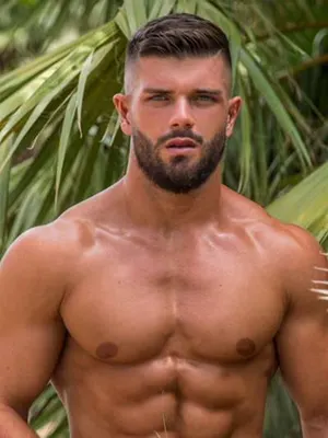 Ad yetifree OnlyFans
