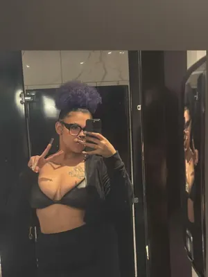 yurfavmilfkaandii OnlyFans